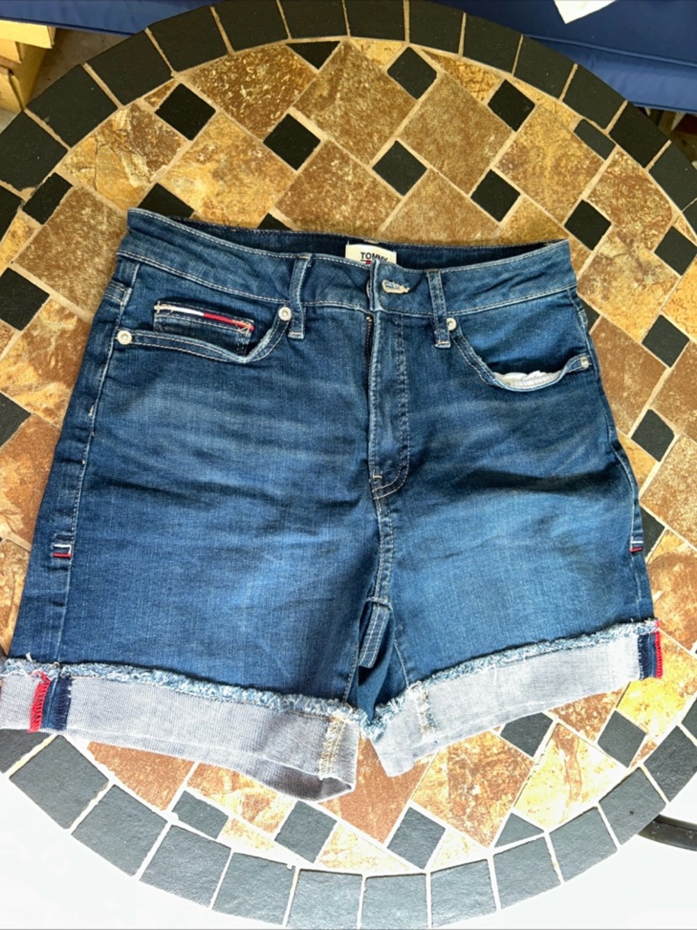 Tommy Hilfiger High Rise Stretch Short Womens Jeans. Size 0 Waist 25 . New!